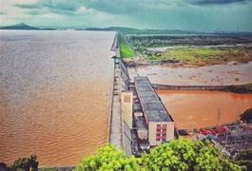 ହୀରାକୁଦରେ  ଖୋଲିଲା  ୧୬ ଗେଟ